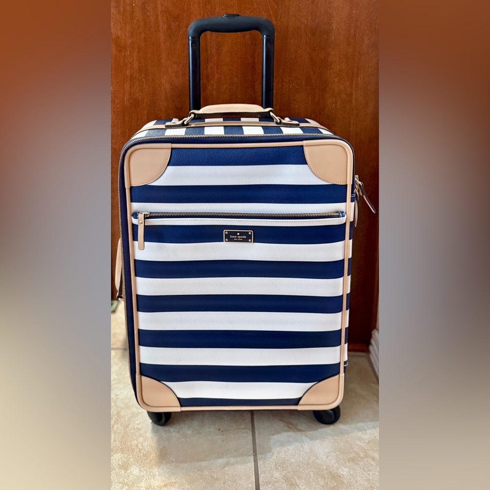Kate Spade Universal Carry on Bon Voyage Travel Rolling Suitcase
